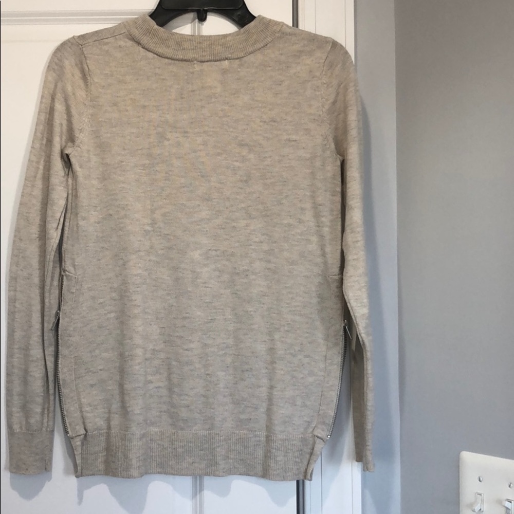 Sweater - Picture 3 of 4